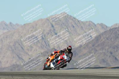 media/Dec-01-2025-Moto Forza (Mon) [[2daa91e15f]]/1-Advanced Group/Session 4 Turn 9/